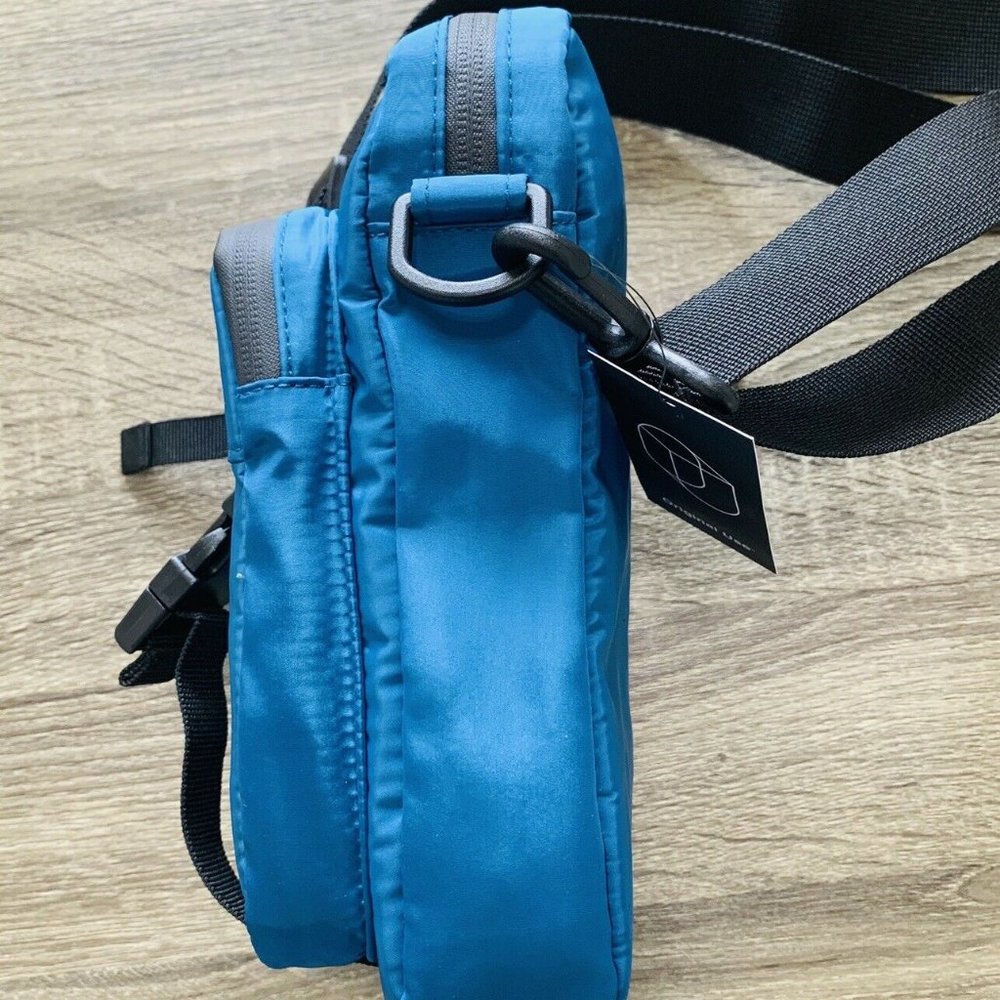 Crossbody Vertical Handbag Blue - Picture 2 of 4